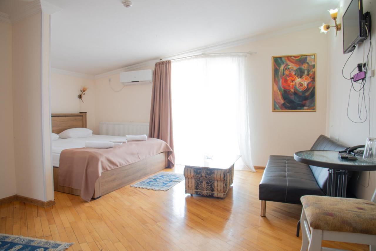 Stay Boutique Avlabari Tbilisi Bagian luar foto